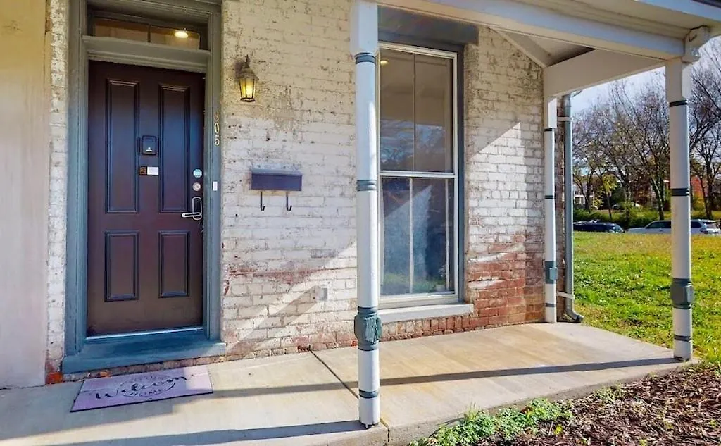 New! Renovated Townhome W/ Putting Green & Patio! Richmond United States